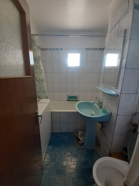 Lacul Tei, Facultatea de Constructii,